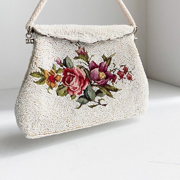 Vintage 1940s fully beaded floral Crosstich Wedding Special  Occasion Purse - Picture 2 of 12